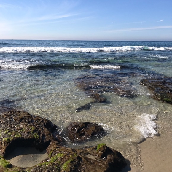 Meet your Posher, Perfect Kini - Picture 14 of 16